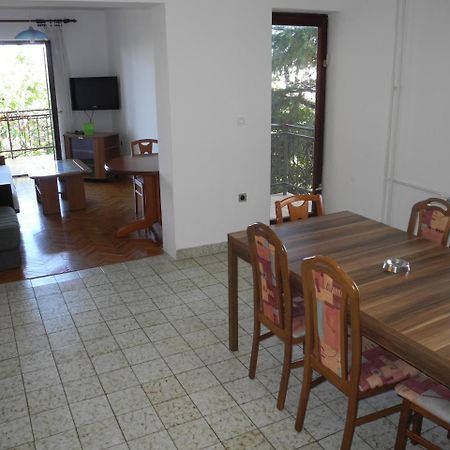 Apartment Vucko 6 Pax Crikvenica Exterior foto